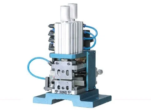 Vertikale pneumatische Drahtabisoliermaschine WPM-4F - Mehrader-Drahtabisolier- und Verdrillmaschine